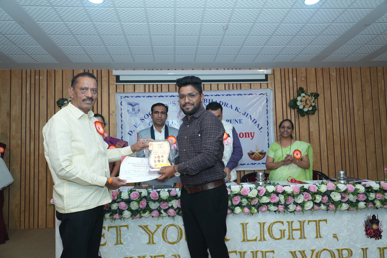  Lamp Lighting